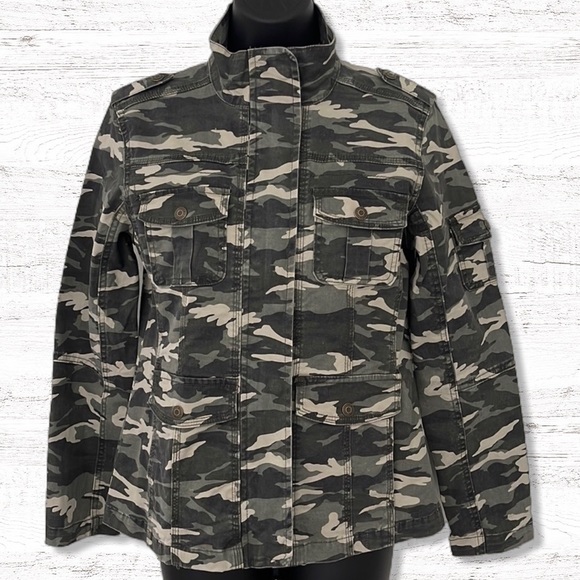 { Kenzie Jeans } - Camouflage Utility Jacket - Picture 1 of 5